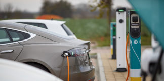 Magyarország legnagyobb elektromos töltőállomását avatták fel Zalában