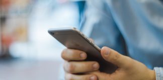 A magyarok fele már mobilról vásárol karácsonyi ajándékokat egy felmérés szerint