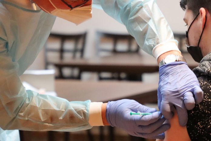 vaccination-5884515_1280