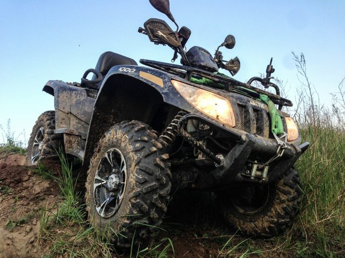 quad-555377_1280