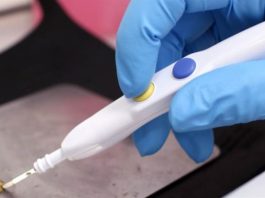 Pillanatokon belül “kiszagolja” a méhrákos sejteket egy új sebészkés