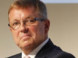 Gyanúsítottként hallgatta ki a rendőrség az MNB korábbi elnökét az Erste-ügyben