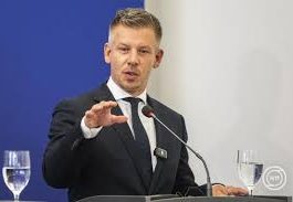 Magyar Péter: a kormány a gazdaság növekedési pályára állításának lehetőségeiről is tárgyalt vasárnapi ülésének első felében
