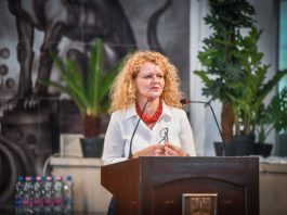 Szabó-Tóth Kinga: 50 százalékkal emelkedik az otthonápolási díj jövőre